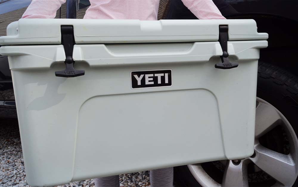 A grey best fishing cooler