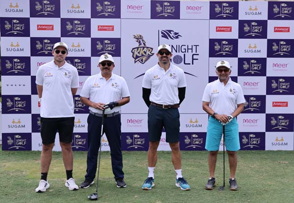 Kolkata Knight Riders players participate in Knight golf to raise funds for charity