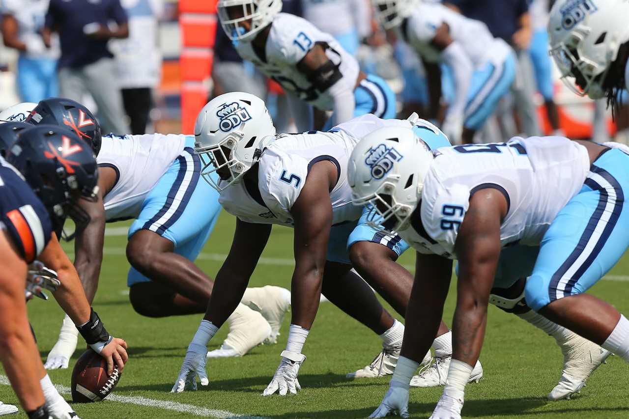 COLLEGE FOOTBALL: SEP 17 Old Dominion at Virginia