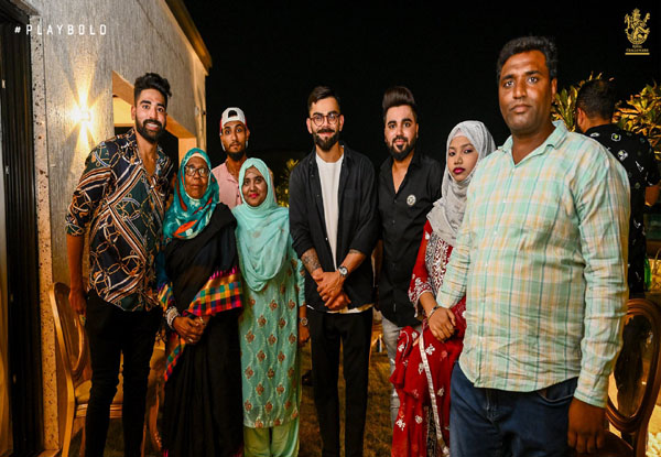 IPL 2023: Virat Kohli and rest of RCB squad visit Mohammed Siraj’s new house in Hyderabad