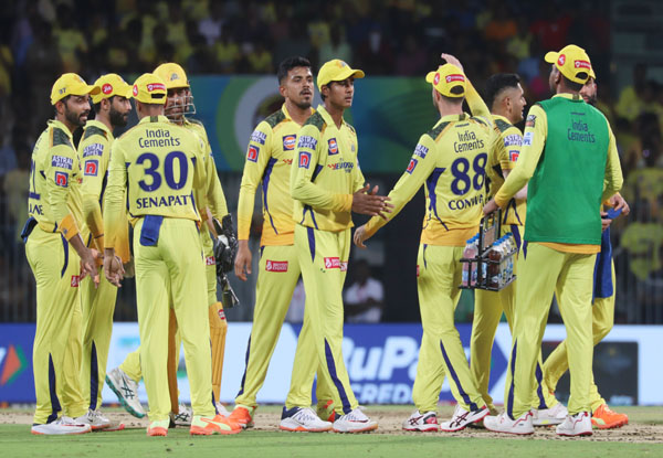 IPL 2023: Ruturaj and bowlers help Chennai Super Kings beat Gujarat Titans by 15 run to reach the final