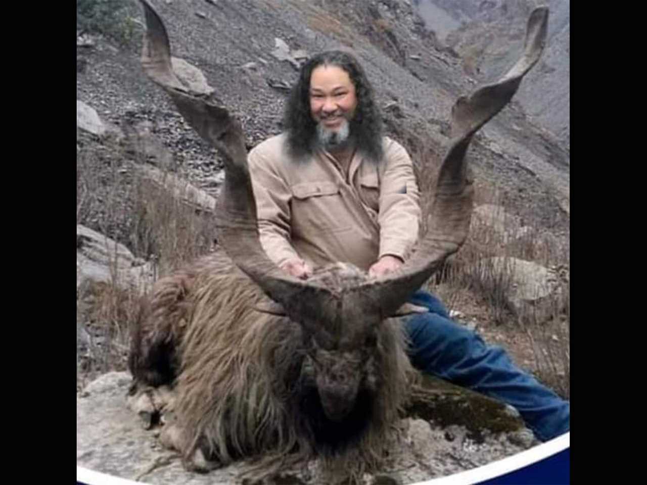 deepfake hunting photo markhor