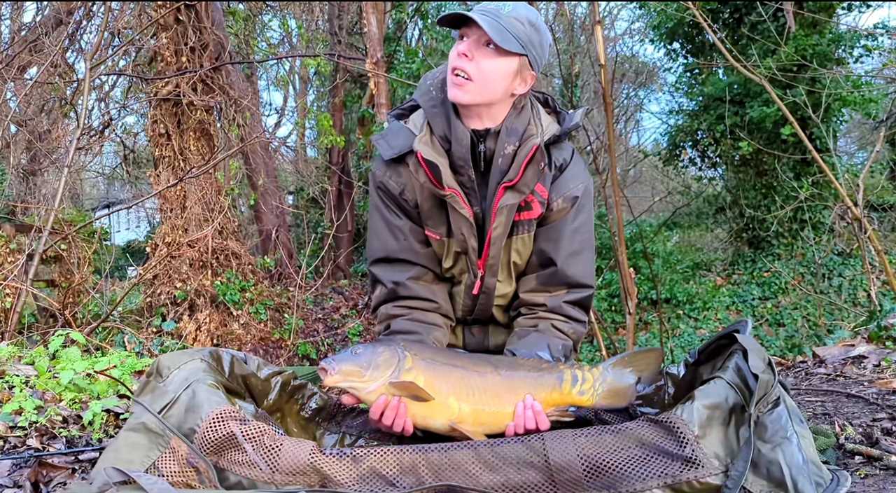 video british carp angler heckeld