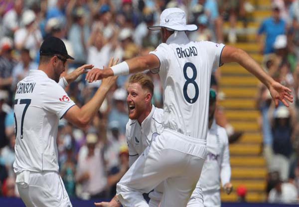 1st Ashes Test, Day 4: England need 7 wickets while Australia requires 174 runs more to win on final day