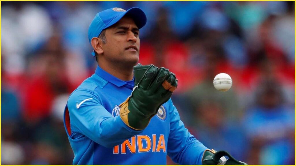 MS Dhoni celebrates 42nd birthday with special ones, video goes viral