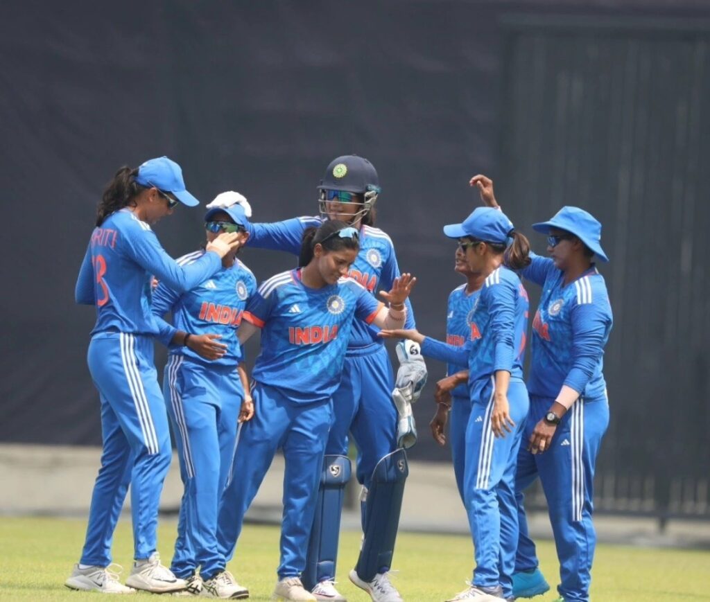 India beat Bangladesh by 8 runs, seal series win