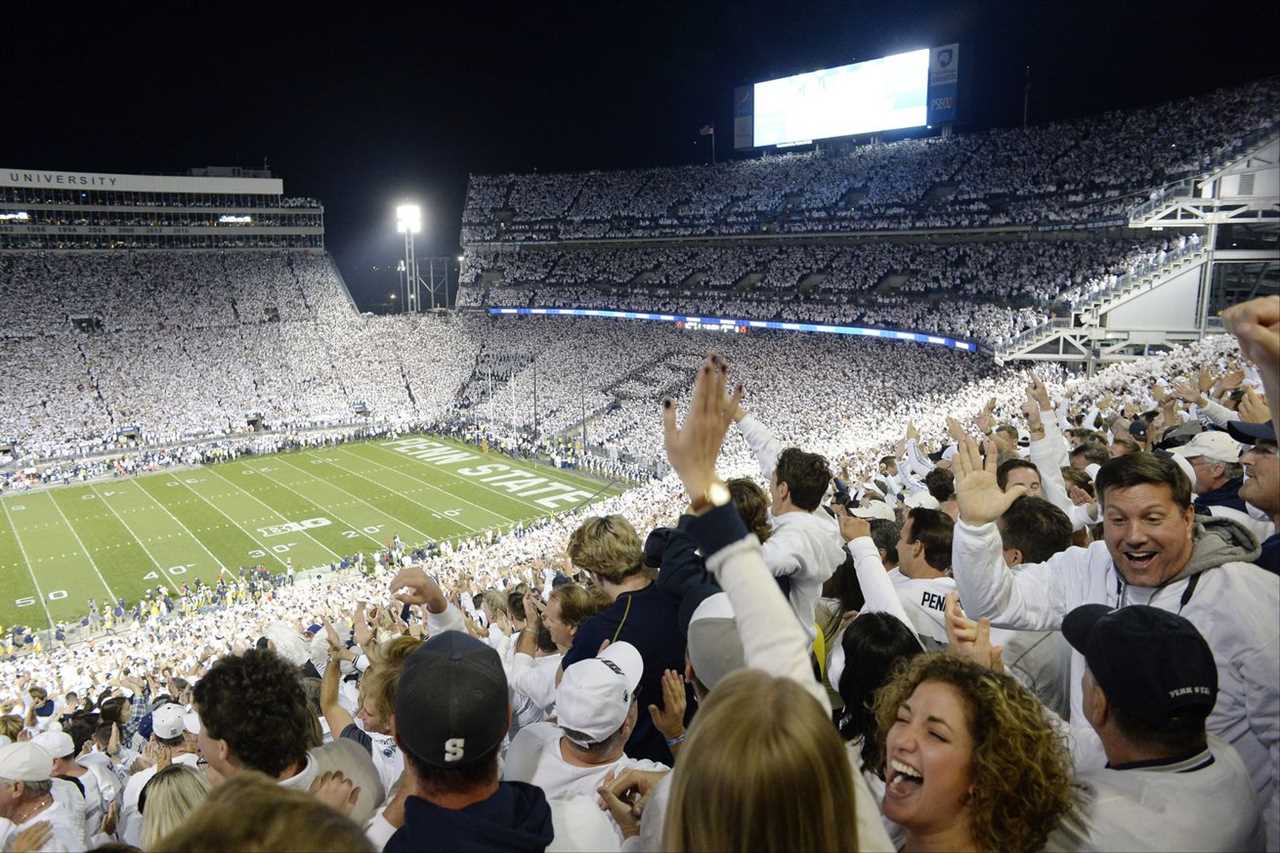 COLLEGE FOOTBALL: OCT 21 Michigan at Penn State