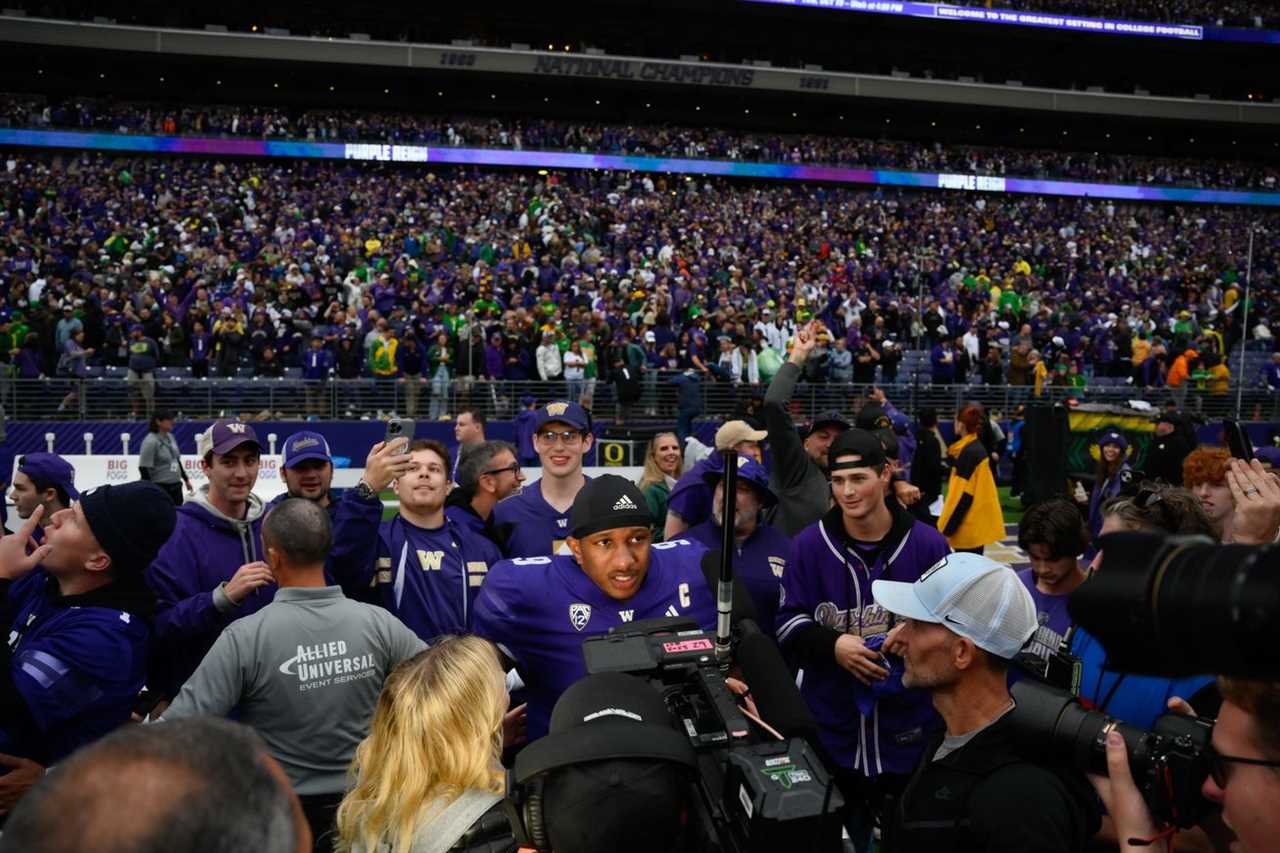 NCAA Football: Oregon at Washington