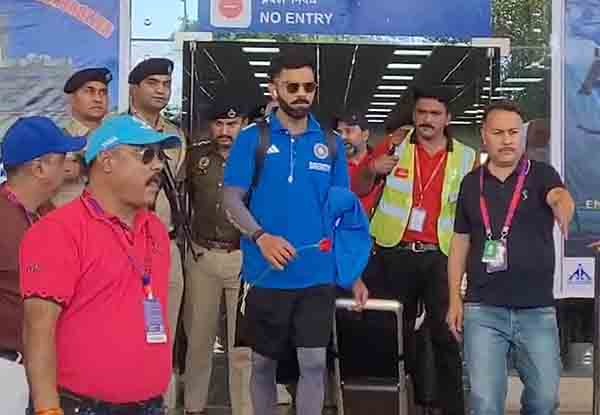 Rohit & co reach Dharamsala for NZ game without Hardik | CWC2023