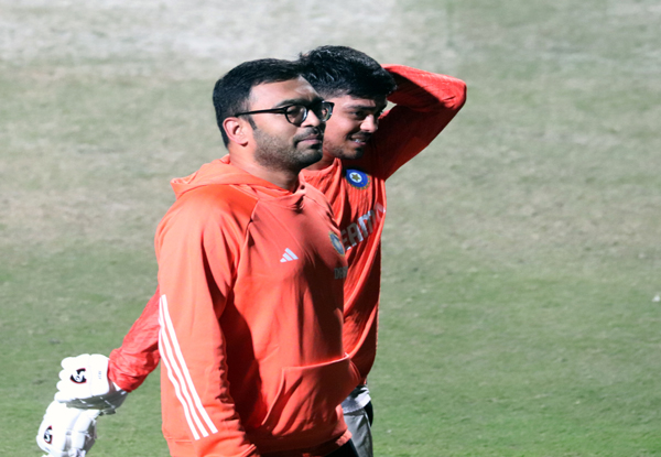 Ishan Kishan forced to leave training session after being stung by honey-bee ahead of NZ tie | CWC2023
