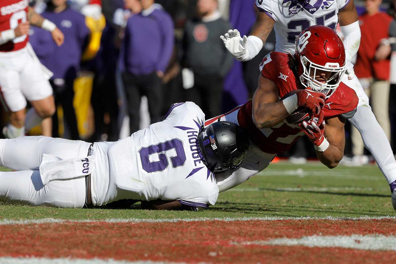 Relive the Oklahoma Sooners 69-45 win over TCU with these amazing photos