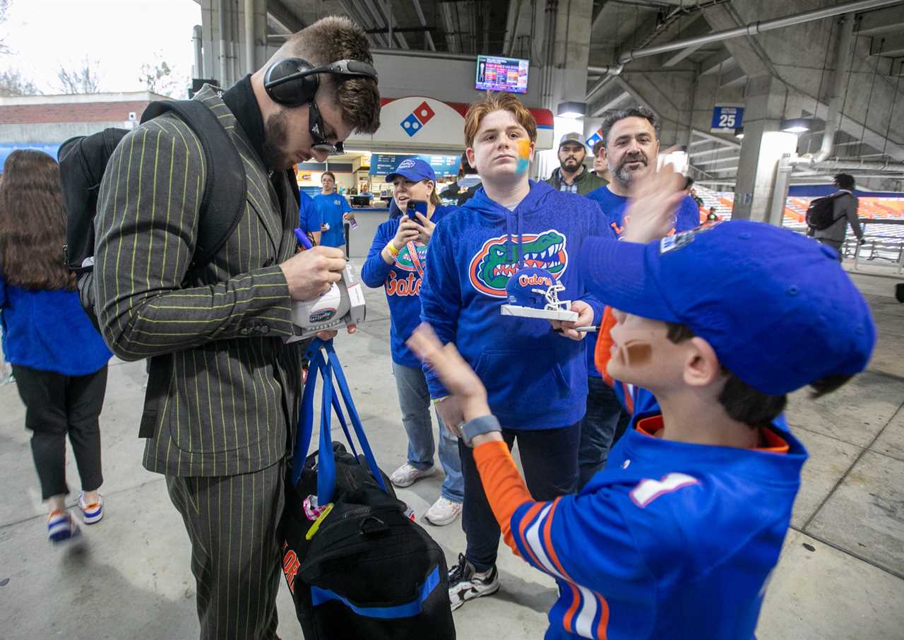 PHOTOS: Gator Nation gets prepared for Florida-FSU in the Swamp