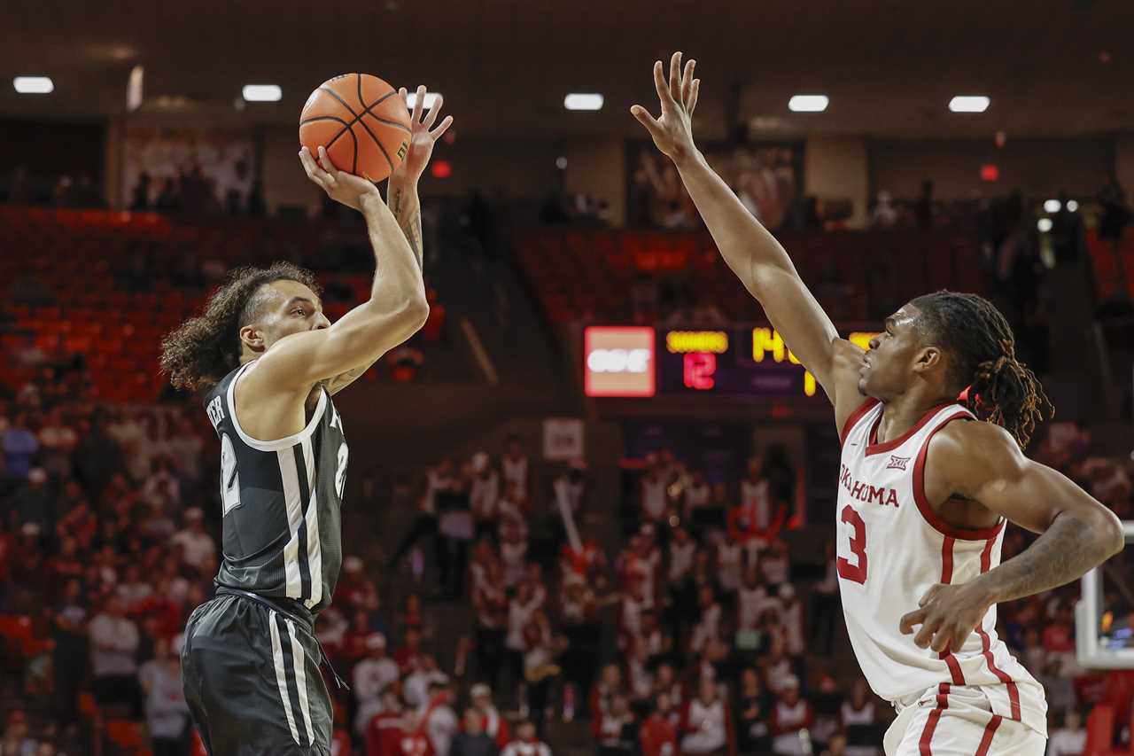 Best Photos from the Oklahoma Sooners 72-51 win over Providence