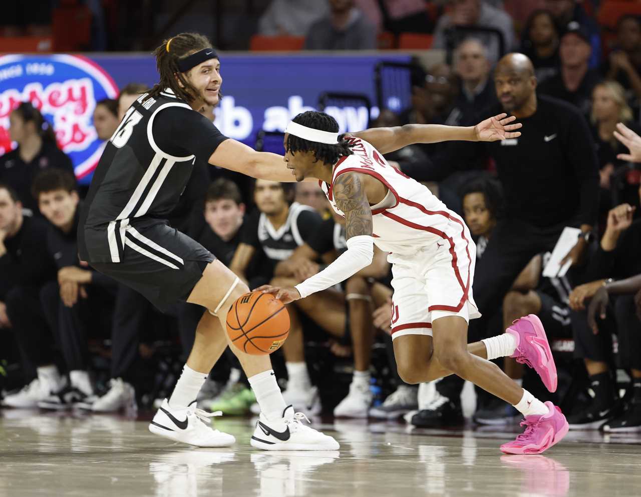 Best Photos from the Oklahoma Sooners 72-51 win over Providence