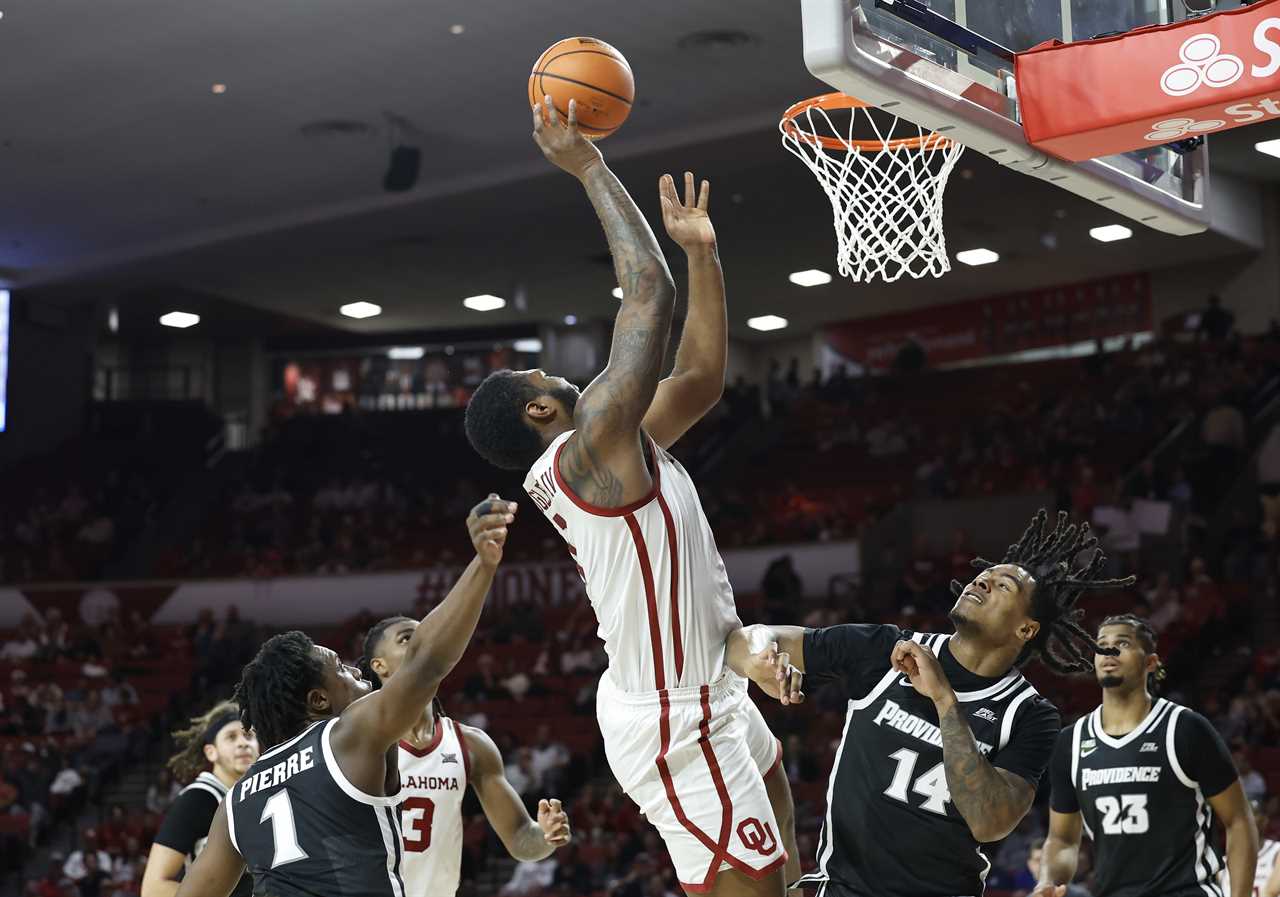 Best Photos from the Oklahoma Sooners 72-51 win over Providence