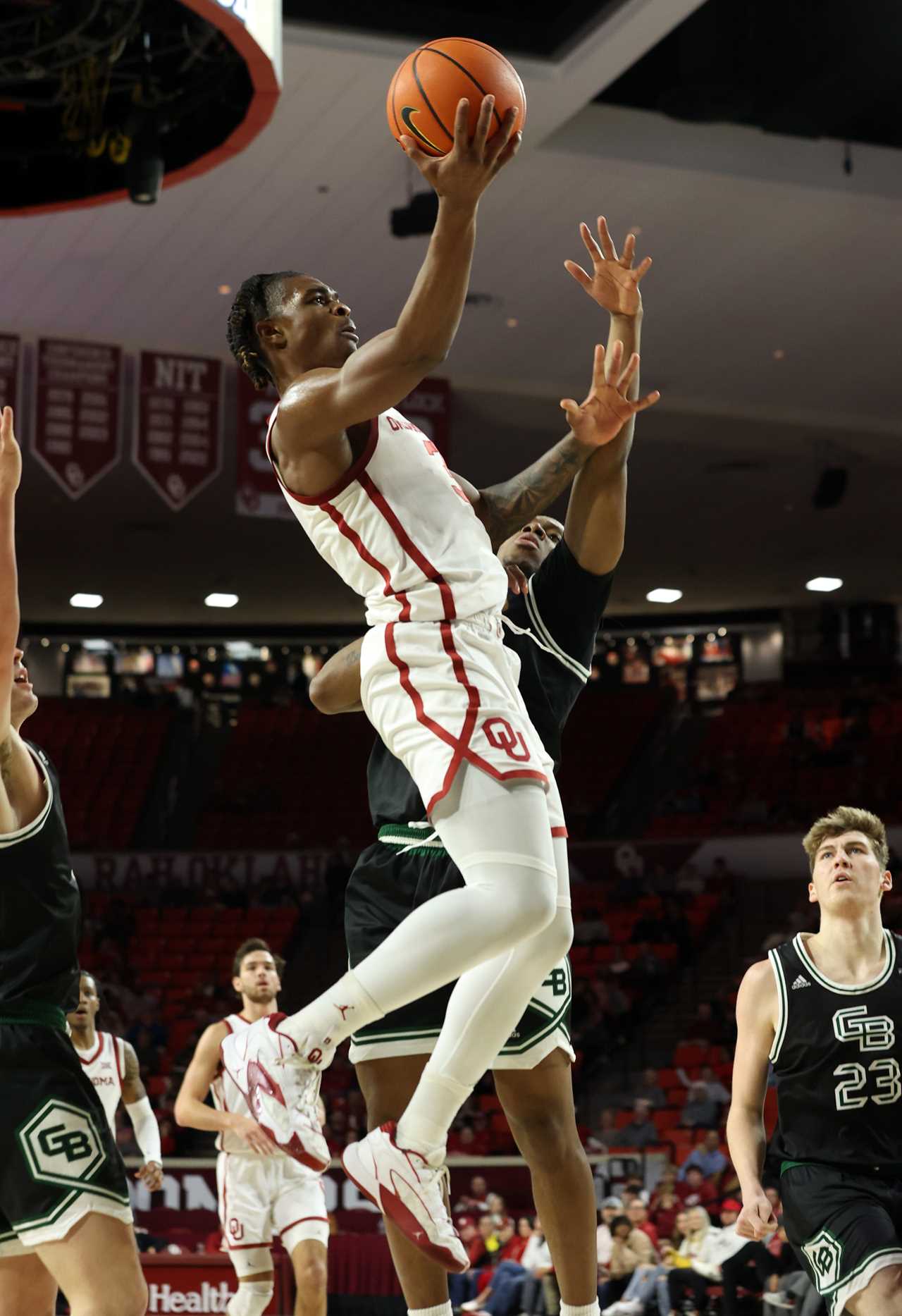 Oklahoma Sooners impressive in win over Green Bay, but can still get better per Porter Moser