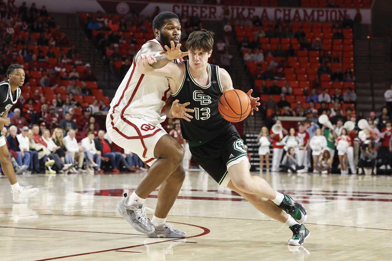 Oklahoma Sooners impressive in win over Green Bay, but can still get better per Porter Moser