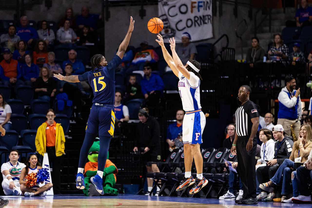 PHOTOS: Highlights from Florida basketball's win over Quinnipiac Bobcats