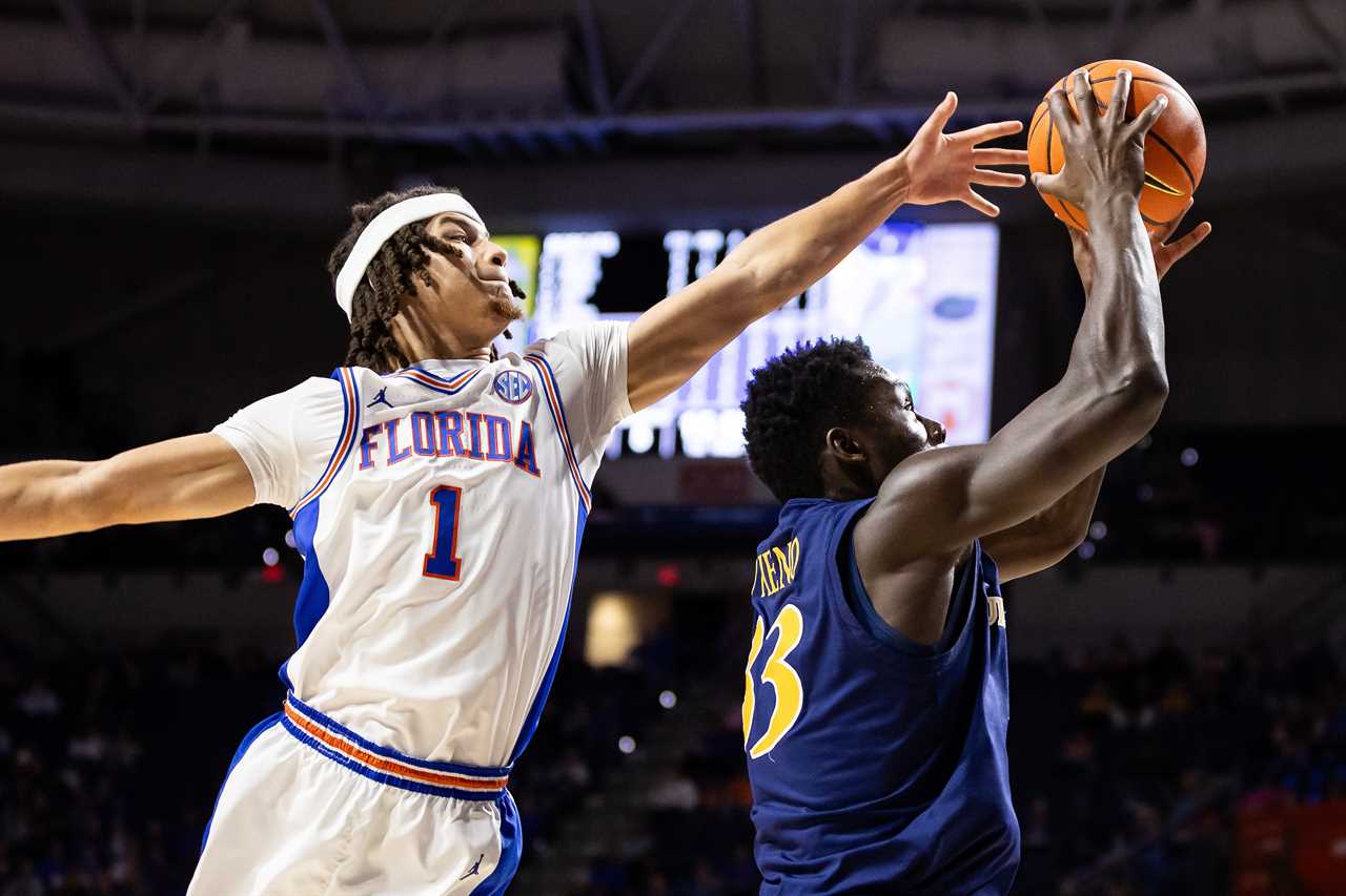 PHOTOS: Highlights from Florida basketball's win over Quinnipiac Bobcats