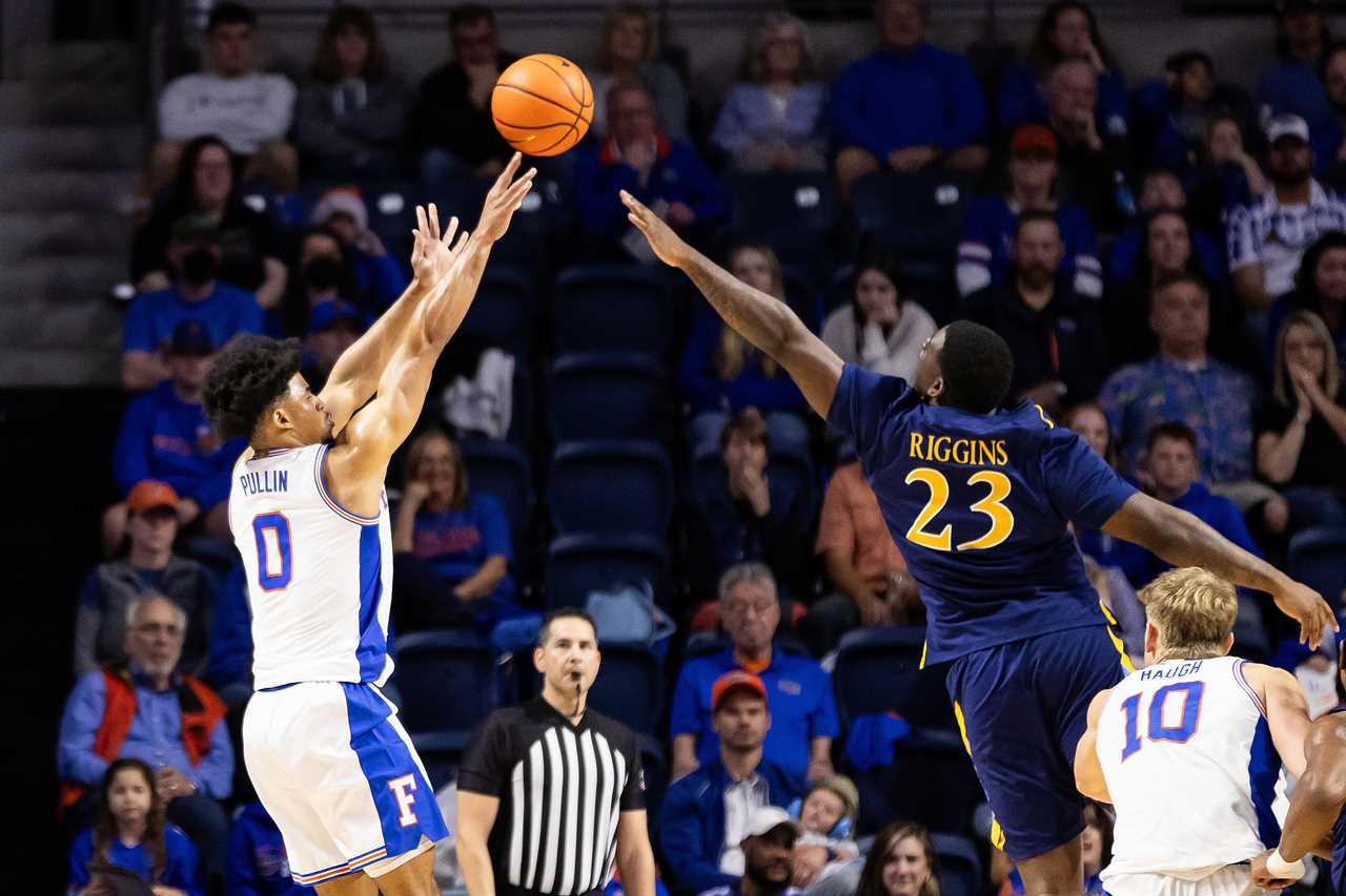 PHOTOS: Highlights from Florida basketball's win over Quinnipiac Bobcats