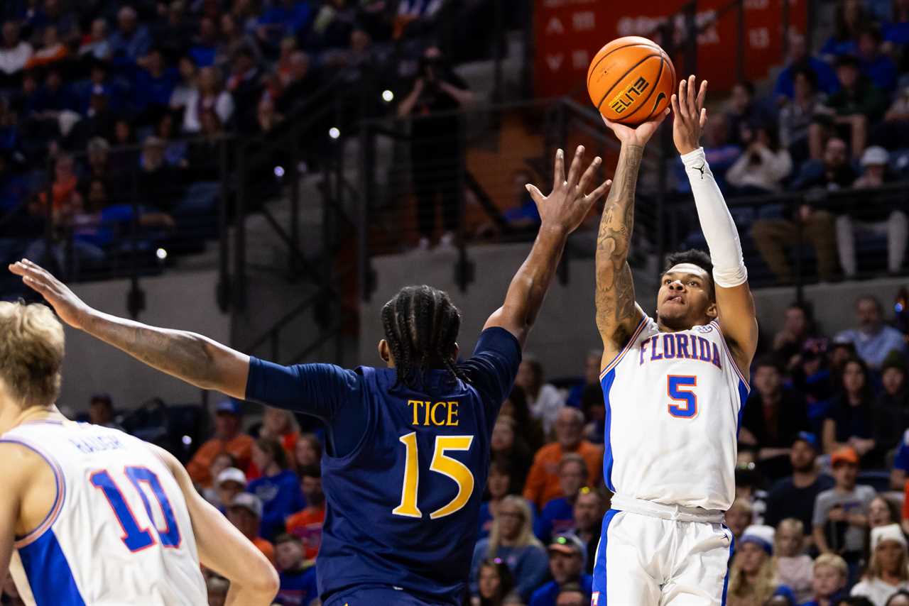 PHOTOS: Highlights from Florida basketball's win over Quinnipiac Bobcats