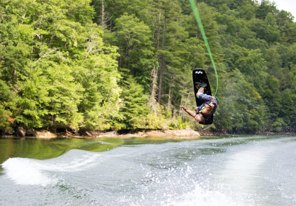 wakeboarding boat