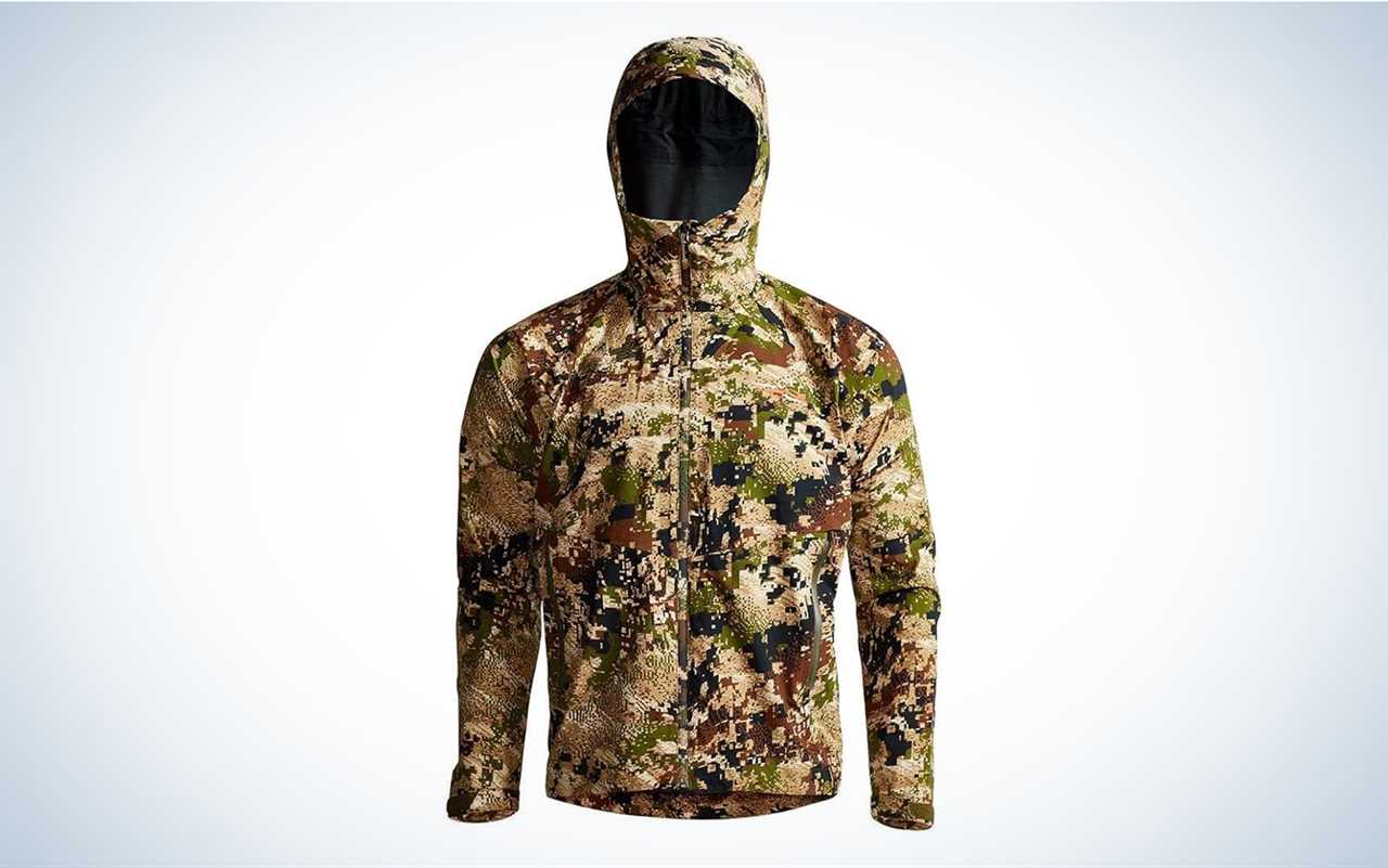 We tested the Sitka Dewpoint Jacket.