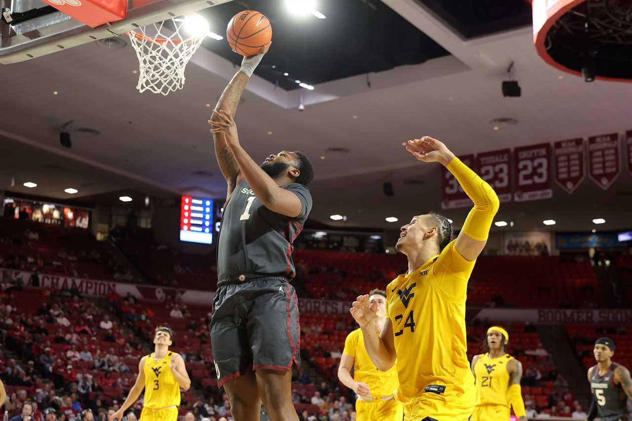 Best photos from the Oklahoma Sooners 77-63 win over West Virginia