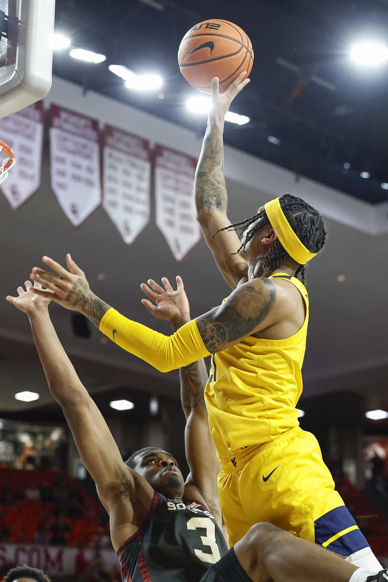 Best photos from the Oklahoma Sooners 77-63 win over West Virginia