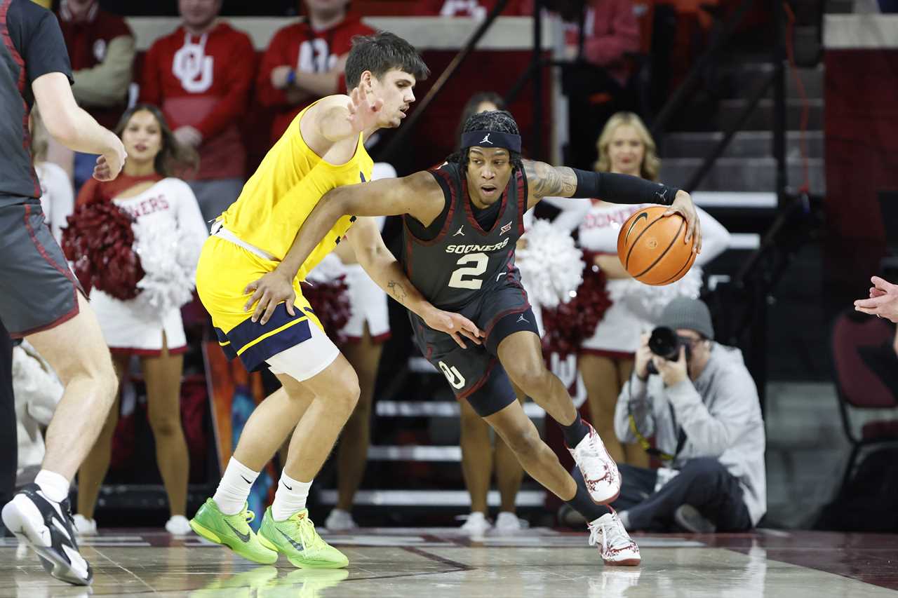 Best photos from the Oklahoma Sooners 77-63 win over West Virginia