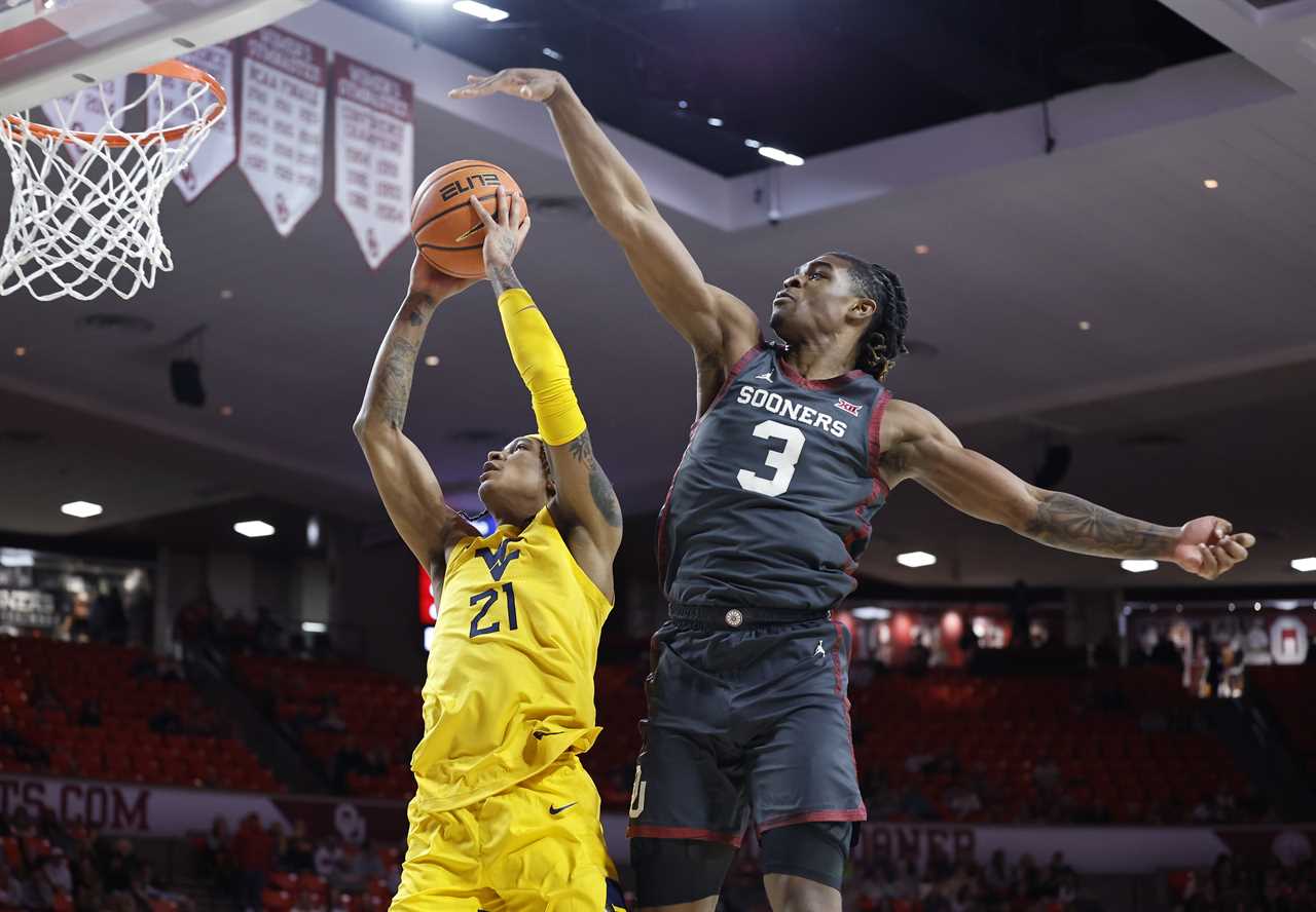Best photos from the Oklahoma Sooners 77-63 win over West Virginia