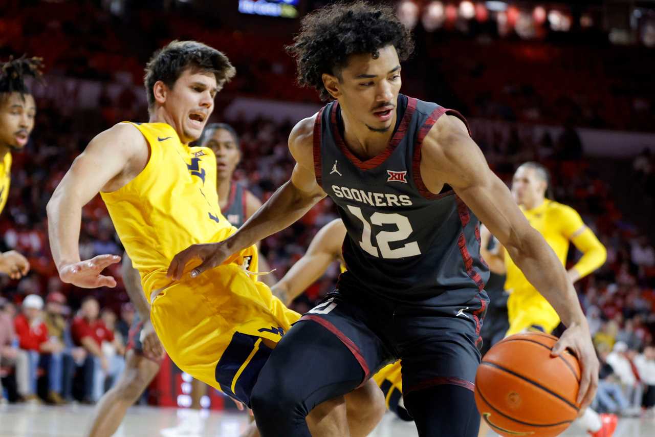 Best photos from the Oklahoma Sooners 77-63 win over West Virginia