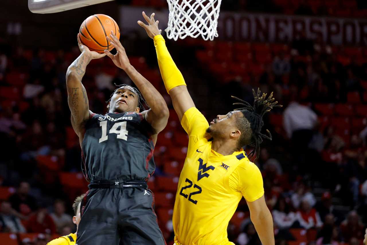 Best photos from the Oklahoma Sooners 77-63 win over West Virginia