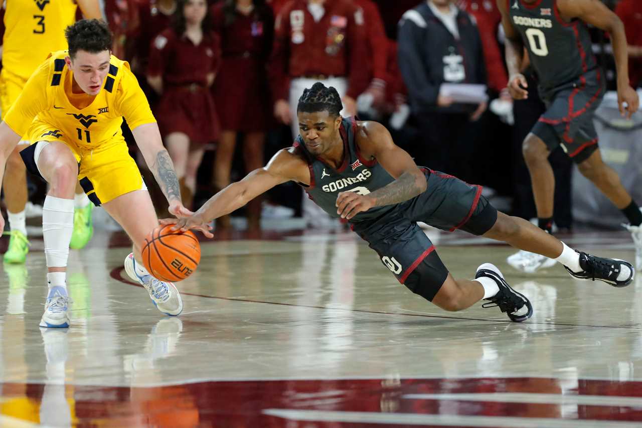 Best photos from the Oklahoma Sooners 77-63 win over West Virginia