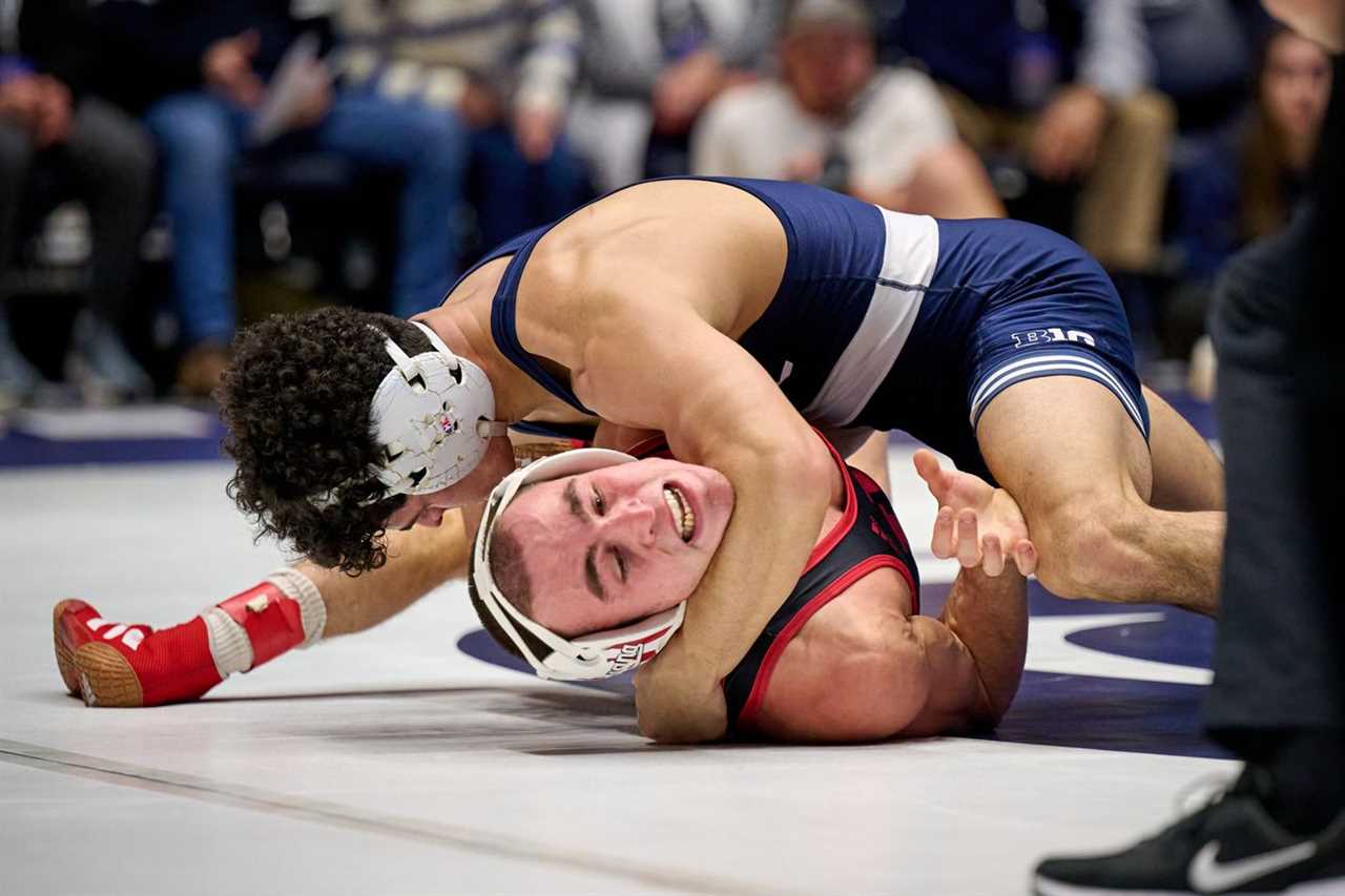 Beau Bartlett looking for a pin.