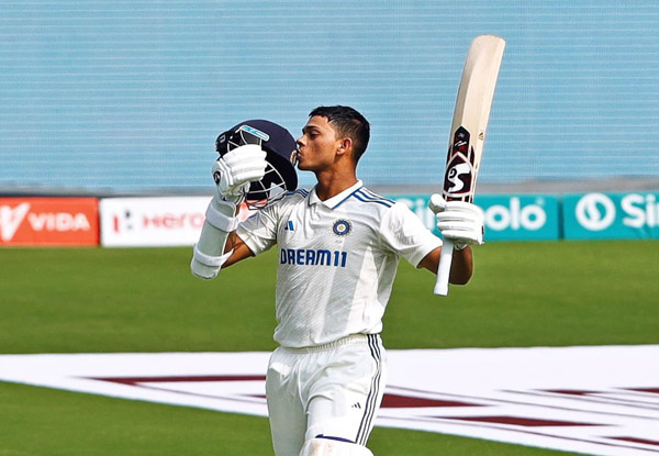 Yashasvi Jaiswal treats Vizag with sensational double hundred | INDvsENG