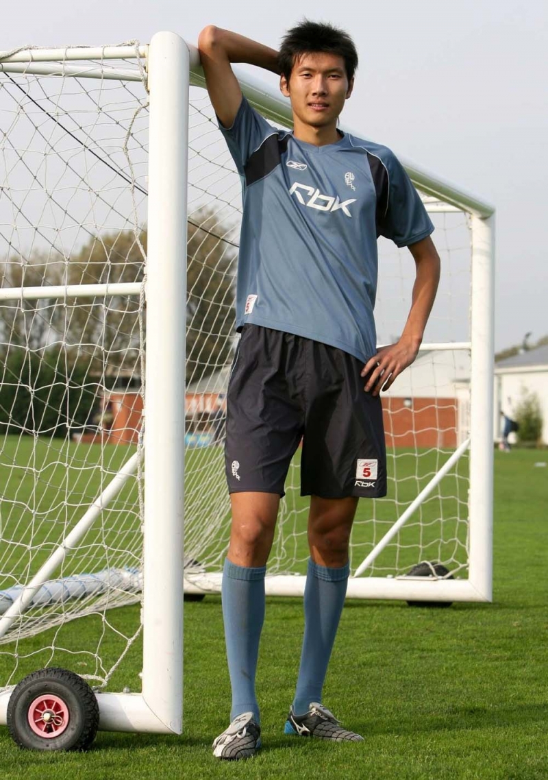 Yang Changpeng có chiều cao ấn tượng với 2m04