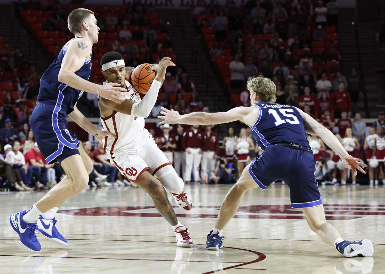 Best photos from Oklahoma's upset win over No. 19 BYU Cougars