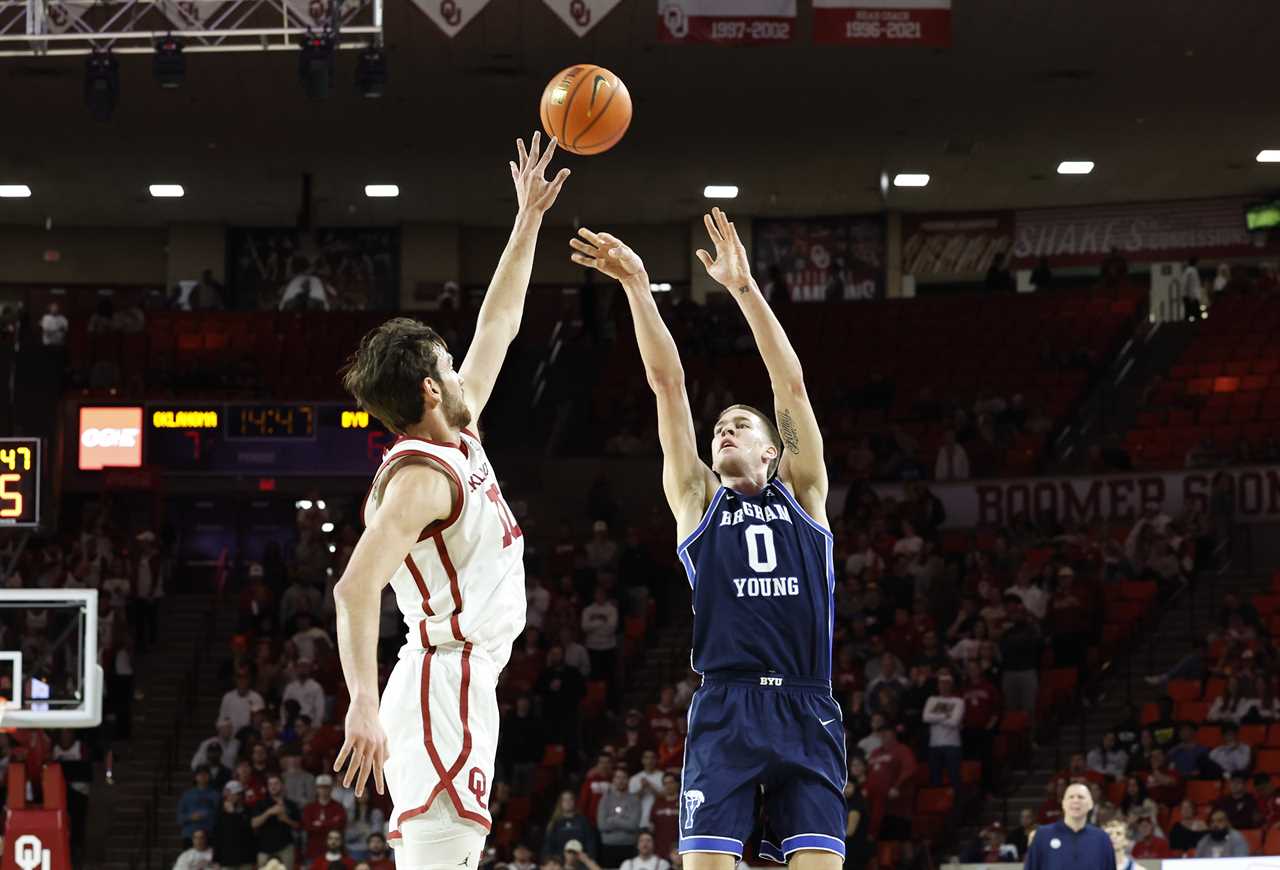 Best photos from Oklahoma's upset win over No. 19 BYU Cougars