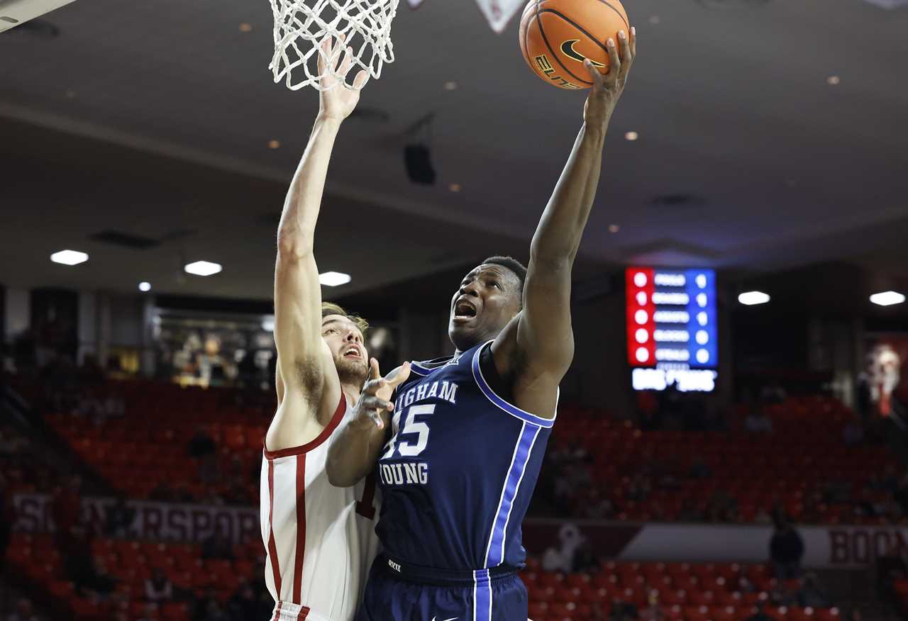 Best photos from Oklahoma's upset win over No. 19 BYU Cougars