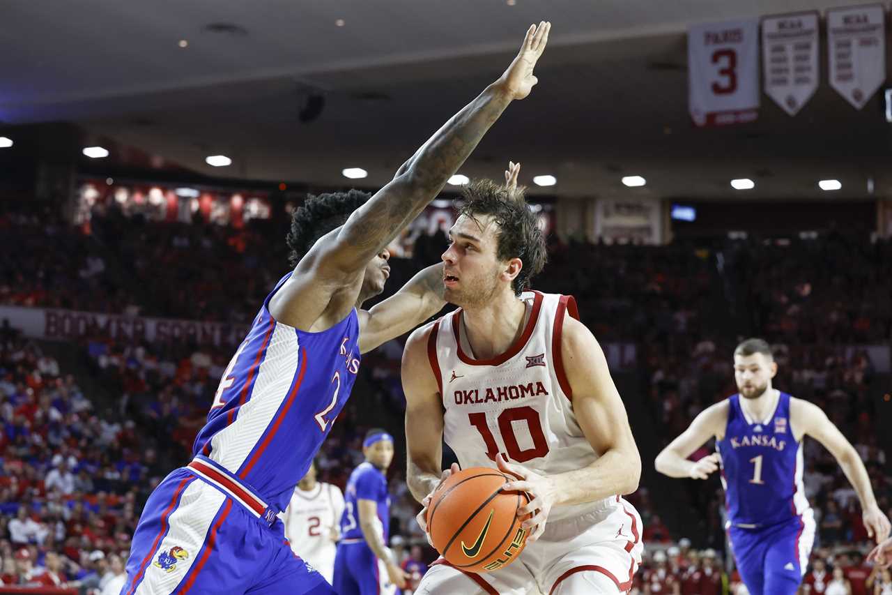 Best Photos from Oklahoma's loss to the Kansas Jayhawks