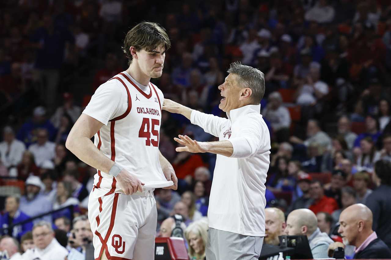 Best Photos from Oklahoma's loss to the Kansas Jayhawks