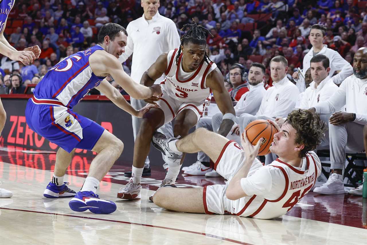 Best Photos from Oklahoma's loss to the Kansas Jayhawks