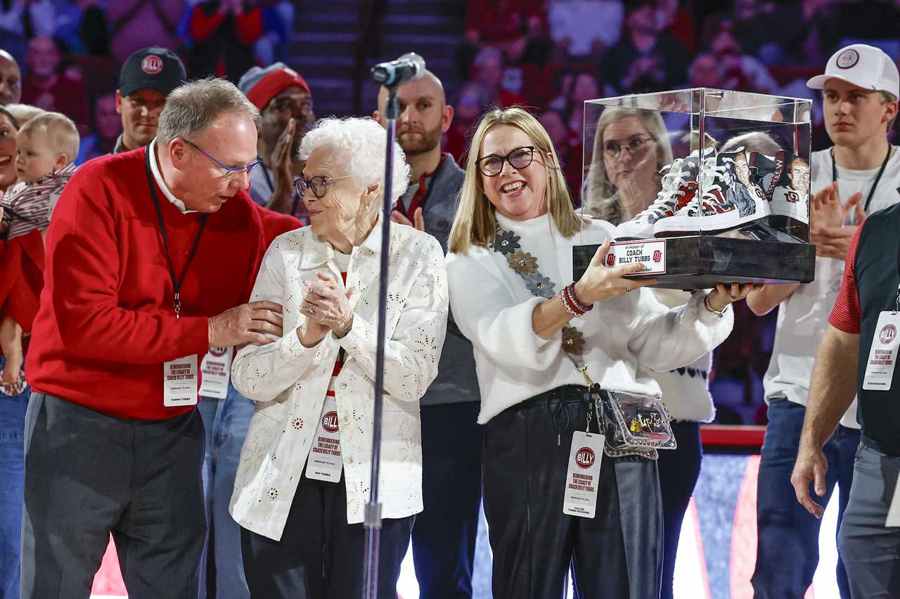 Best Photos from Oklahoma's loss to the Kansas Jayhawks