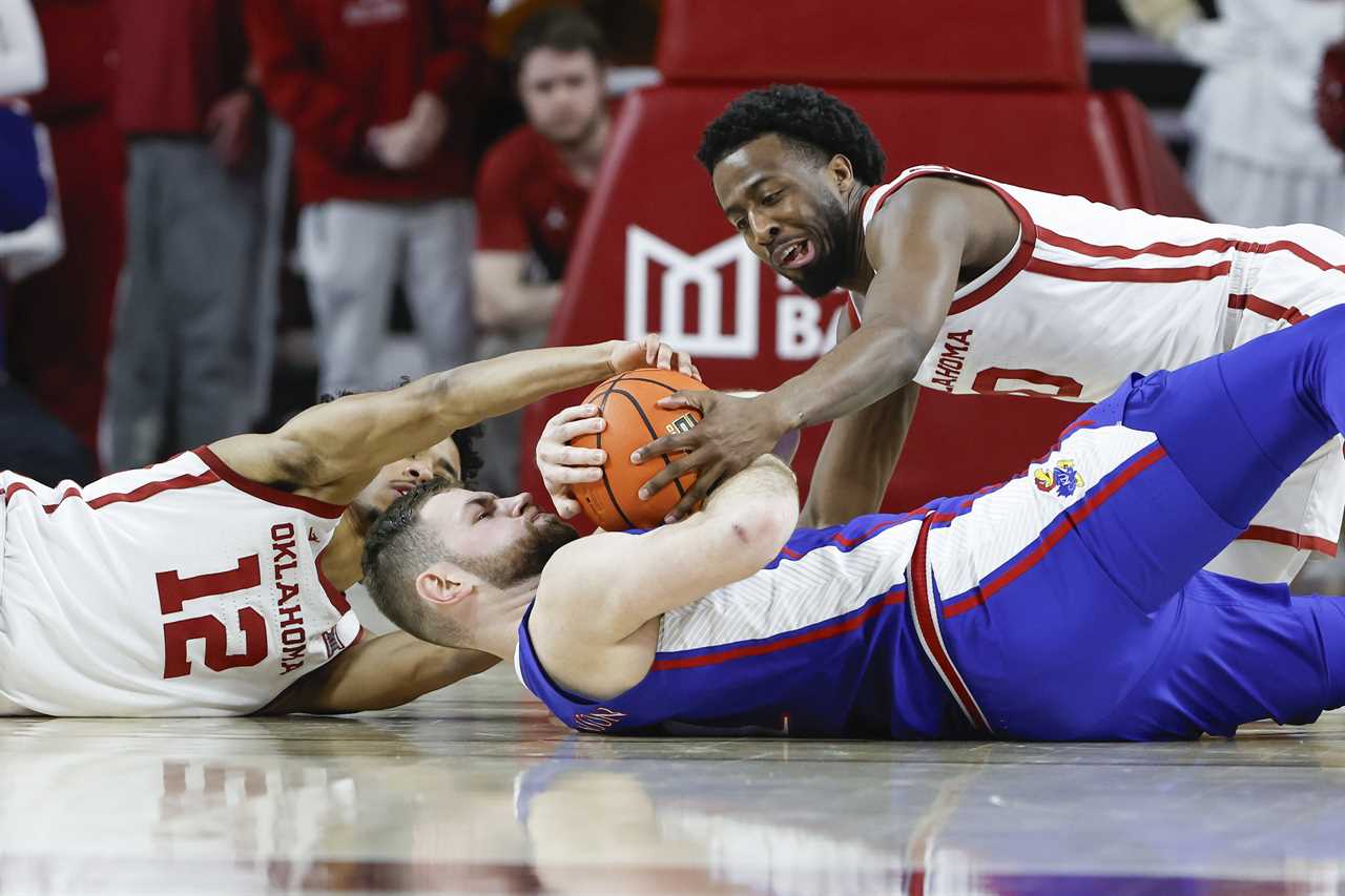 Best Photos from Oklahoma's loss to the Kansas Jayhawks