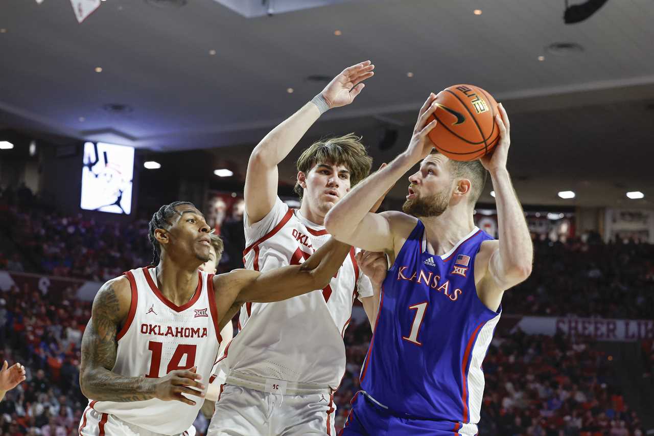 Best Photos from Oklahoma's loss to the Kansas Jayhawks