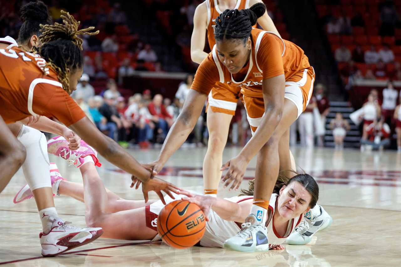 Best Photos from Oklahoma Women's upset win over the No. 3 Texas Longhorns