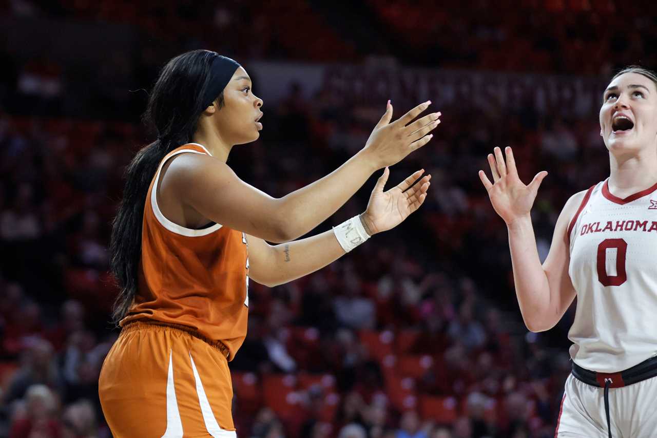 Best Photos from Oklahoma Women's upset win over the No. 3 Texas Longhorns