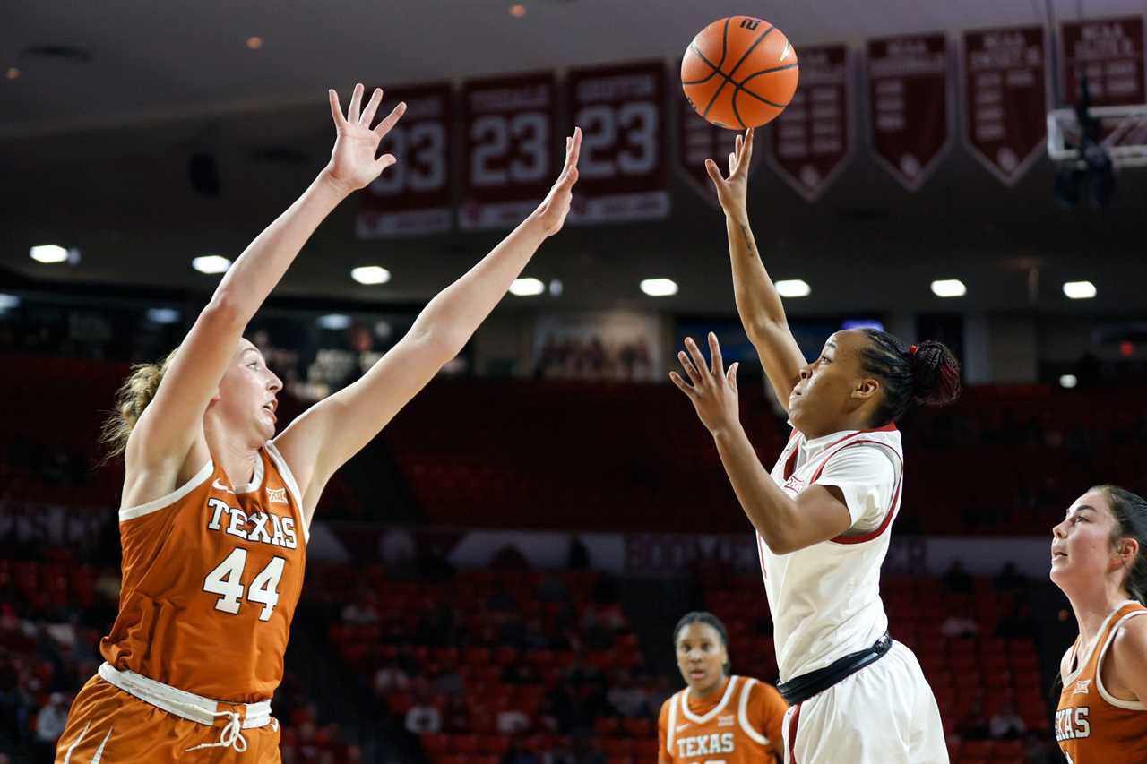 Best Photos from Oklahoma Women's upset win over the No. 3 Texas Longhorns