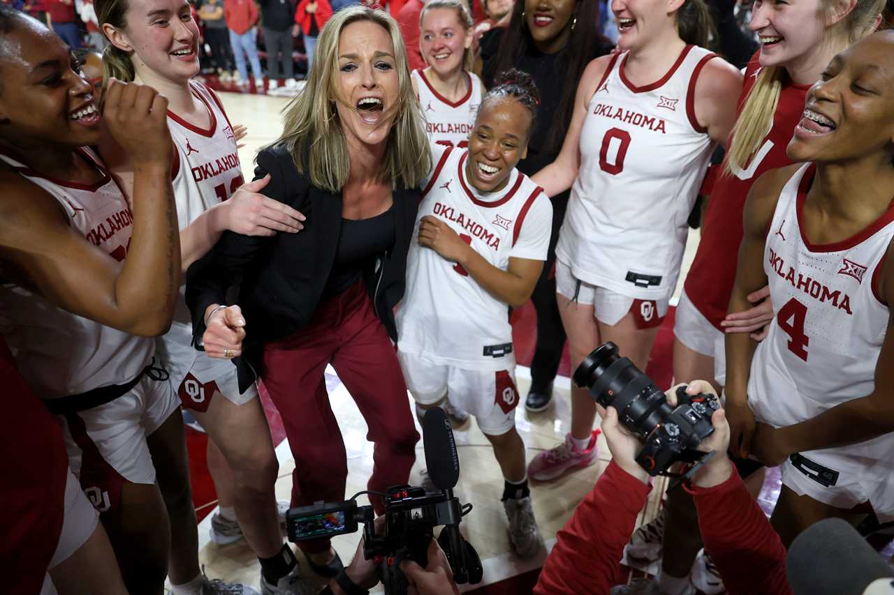 Best Photos from Oklahoma Women's upset win over the No. 3 Texas Longhorns